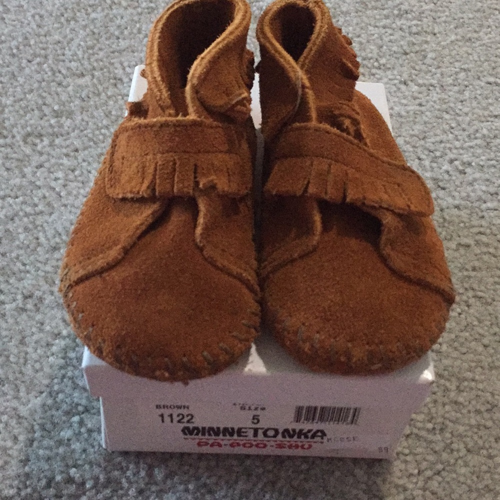 Brown suede Minnetonka Moccasins infant 5